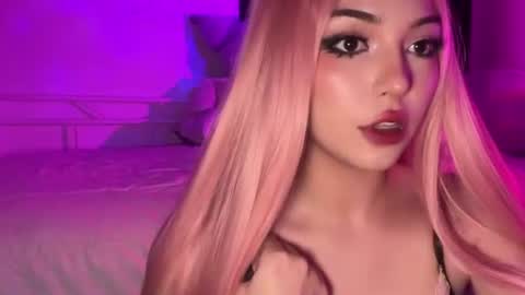 Ashlee Boox   online show from July 9, 2026, 5:17 pm