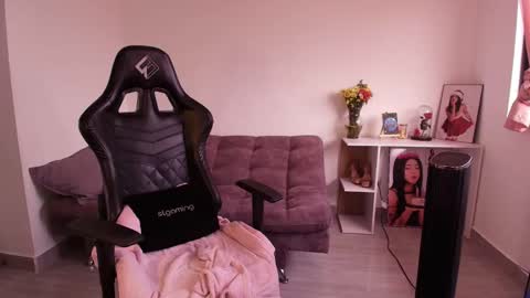 Ashley online show from September 28, 2025, 2:22 pm