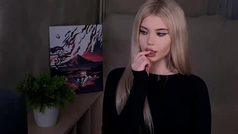 Snapshot of ashleykushh chatting on September 24, 2025, 12:08 pm Ashley online show from September 24, 2025, 12:08 pm