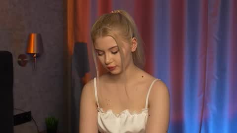 Snapshot of ashleykushh chatting on November 30, 2025, 4:11 pm Ashley online show from November 30, 2025, 4:11 pm