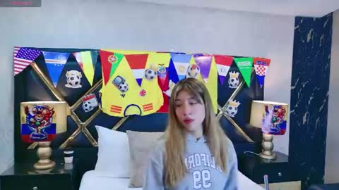 AshleyRoberh online show from June 25, 2026, 8:35 pm