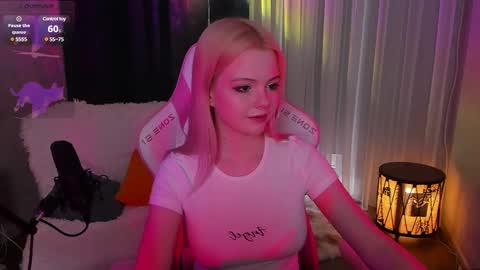 ashleysnowflake online show from February 22, 2025, 12:40 pm