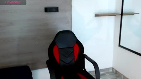 ashleysofiathenison online show from July 28, 2026, 3:32 pm