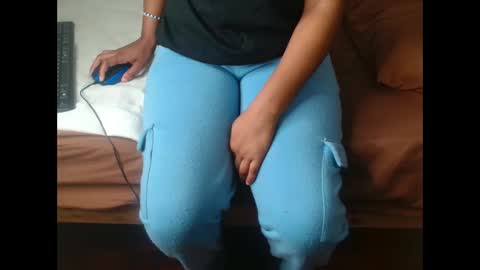 ashleyt255 online show from October 6, 2025, 8:01 am