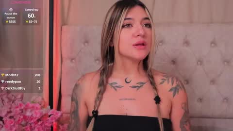 Ashley Lauren online show from February 10, 2025, 9:58 am