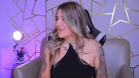 Ashley Lauren online show from September 26, 2025, 4:38 am