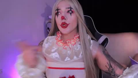 Ashley Lauren online show from October 31, 2025, 3:40 am