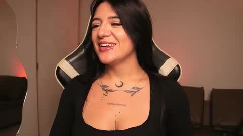 Ashley Lauren online show from March 3, 2026, 7:53 pm