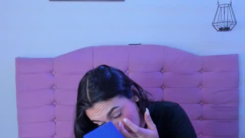 kylie online show from October 15, 2025, 2:22 am