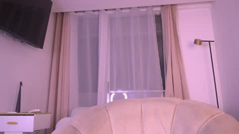 Ashley Fox online show from February 1, 2025, 1:34 am