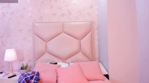 Ashly online show from May 2, 2026, 3:11 am