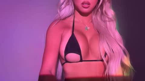 ashlynkira online show from March 26, 2026, 3:01 am