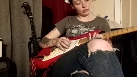 ashlynn5716 online show from October 12, 2025, 7:40 am