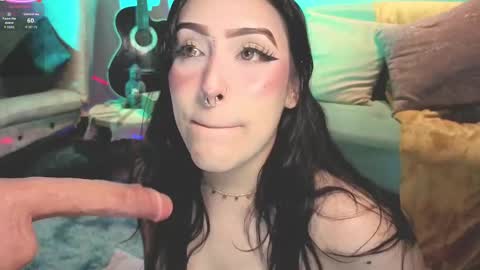 Snapshot of ashlynnlowe_ chatting on October 2, 2025, 8:05 pm Ash online show from October 2, 2025, 8:05 pm