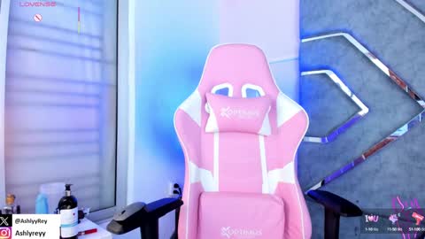 Snapshot of ashlyrey_1 chatting on March 9, 2025, 12:31 am Ashly online show from March 9, 2025, 12:31 am