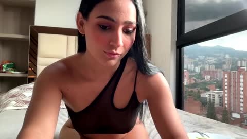 Snapshot of ashlyrouxx chatting on April 30, 2026, 9:52 pm Ashly Rouxx online show from April 30, 2026, 9:52 pm