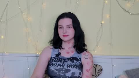 Snapshot of ashlyvincente chatting on November 14, 2025, 7:40 am Kristine online show from November 14, 2025, 7:40 am