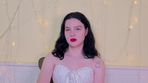 Snapshot of ashlyvincente chatting on November 16, 2025, 7:25 am Kristine online show from November 16, 2025, 7:25 am