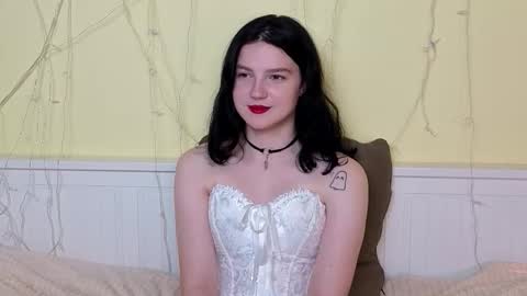 Snapshot of ashlyvincente chatting on November 17, 2025, 9:04 am Kristine online show from November 17, 2025, 9:04 am