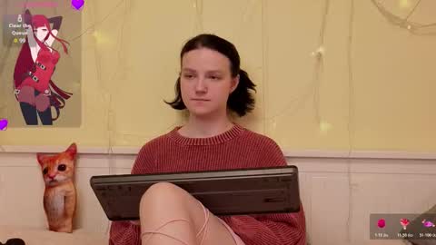 Kristine online show from December 5, 2025, 7:17 am