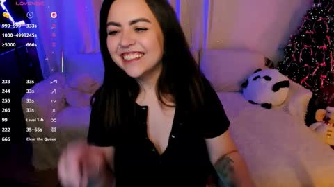 Your girlfriend online show from December 19, 2025, 11:23 pm