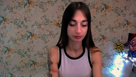 Snapshot of asia_n_ chatting on December 17, 2024, 10:12 am asia_n_ online show from December 17, 2024, 10:12 am