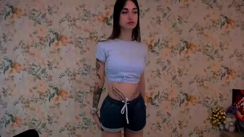 Snapshot of asia_n_ chatting on January 4, 2025, 10:38 am asia_n_ online show from January 4, 2025, 10:38 am