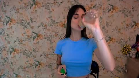 Snapshot of asia_n_ chatting on January 9, 2025, 7:10 am asia_n_ online show from January 9, 2025, 7:10 am