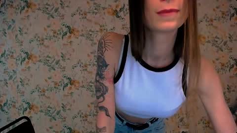 Snapshot of asia_n_ chatting on March 5, 2025, 10:33 am asia_n_ online show from March 5, 2025, 10:33 am