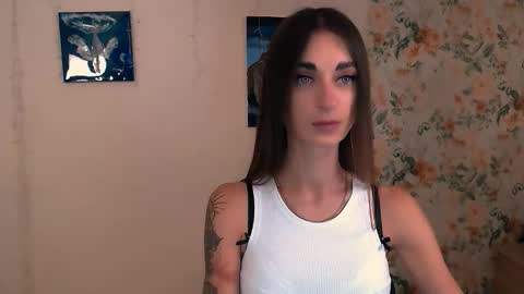 Snapshot of asia_n_ chatting on October 25, 2025, 8:33 am asia_n_ online show from October 25, 2025, 8:33 am