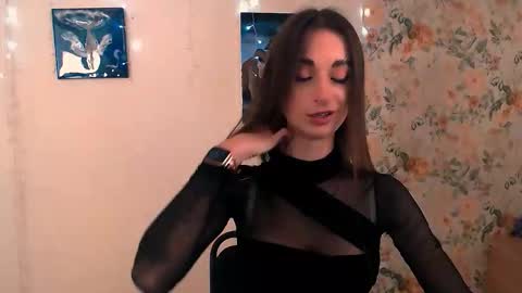 Snapshot of asia_n_ chatting on October 31, 2025, 11:11 am asia_n_ online show from October 31, 2025, 11:11 am