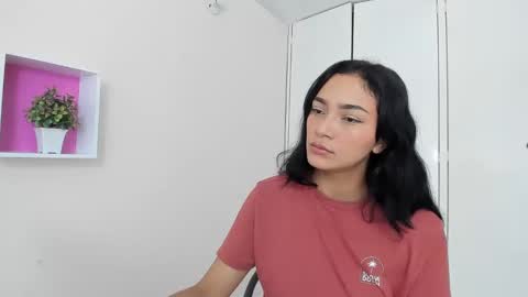 Camila online show from February 4, 2025, 12:55 pm