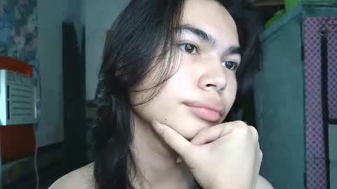 asian_babyboi online show from April 12, 2026, 3:11 am