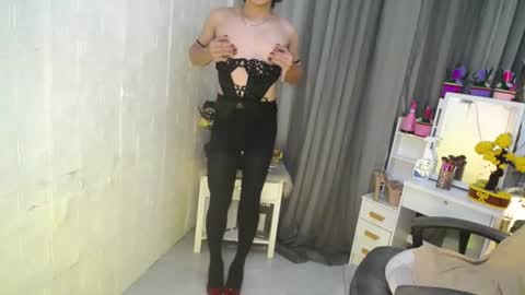 asian_handsomexx online show from July 4, 2026, 10:32 am