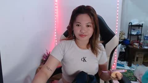 Snapshot of asian_honey69 chatting on November 12, 2025, 3:07 am bb girl online show from November 12, 2025, 3:07 am