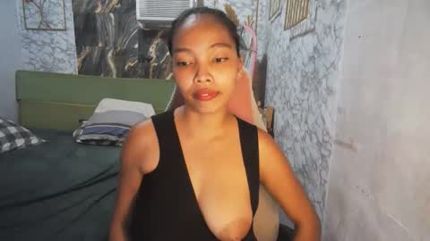 Snapshot of asian_janeth chatting on April 19, 2026, 12:33 am im janeth single mom online show from April 19, 2026, 12:33 am