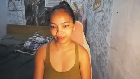 Snapshot of asian_janeth chatting on April 24, 2026, 10:45 pm im janeth single mom online show from April 24, 2026, 10:45 pm