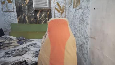 Snapshot of asian_janeth chatting on May 1, 2026, 1:10 am im janeth single mom online show from May 1, 2026, 1:10 am