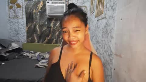 Snapshot of asian_janeth chatting on May 11, 2026, 10:40 pm im janeth single mom online show from May 11, 2026, 10:40 pm