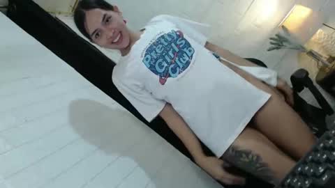 Snapshot of asian_kati chatting on October 22, 2025, 4:46 am theakati online show from October 22, 2025, 4:46 am