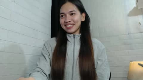 Snapshot of asian_kati chatting on November 23, 2025, 5:13 pm theakati online show from November 23, 2025, 5:13 pm