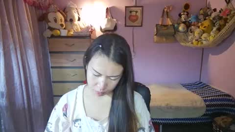 Snapshot of asian_llory chatting on February 20, 2026, 7:43 am asian_llory online show from February 20, 2026, 7:43 am