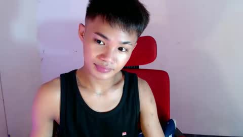 asian_lover05 online show from May 18, 2026, 4:13 pm