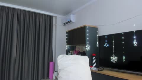 Snapshot of asian_loverpop chatting on July 12, 2026, 3:52 am asian_loverpop online show from July 12, 2026, 3:52 am