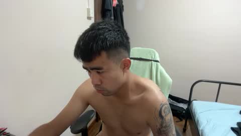 Snapshot of asian_meatmeet chatting on March 19, 2026, 9:02 am asian meatmeet online show from March 19, 2026, 9:02 am