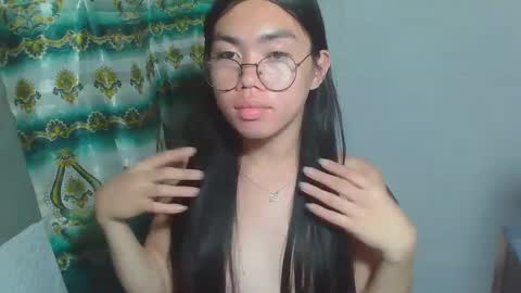 Rhean online show from March 1, 2025, 8:42 pm