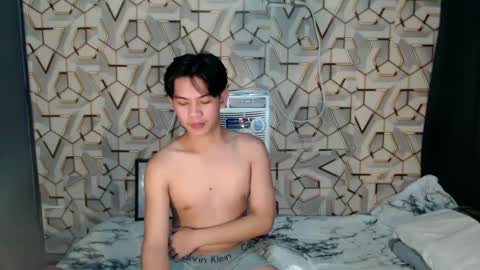 Snapshot of asian_wayne chatting on December 11, 2024, 2:30 am wayne online show from December 11, 2024, 2:30 am