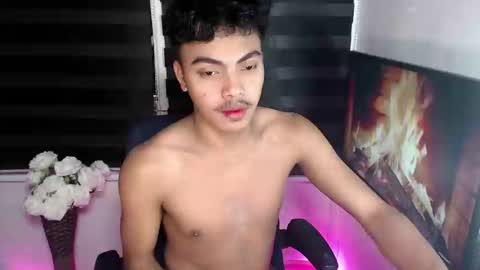 Snapshot of asianboyhunt chatting on February 10, 2025, 12:52 am Fev online show from February 10, 2025, 12:52 am