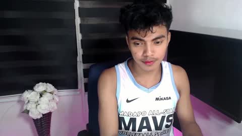 Snapshot of asianboyhunt chatting on February 13, 2025, 1:59 pm Fev online show from February 13, 2025, 1:59 pm