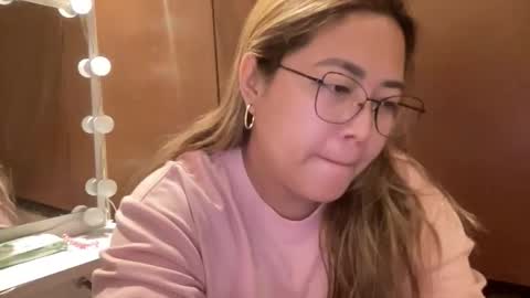Snapshot of asianbunny10 chatting on May 20, 2026, 3:29 pm Curvy online show from May 20, 2026, 3:29 pm
